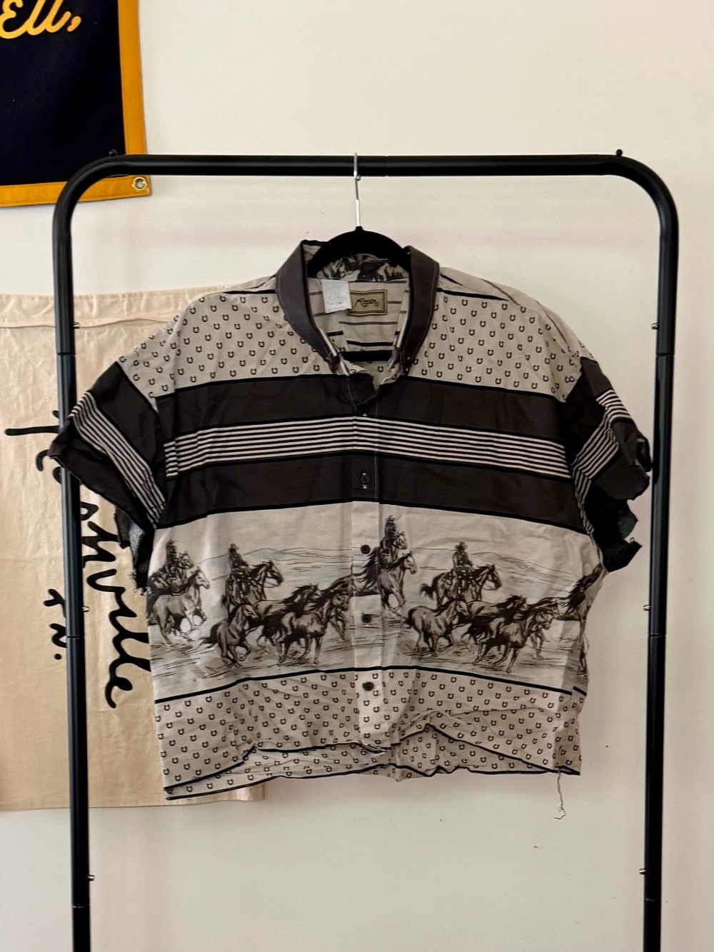 Roper Black and Cream Western Horse Print Cutoff Button-Down Shirt